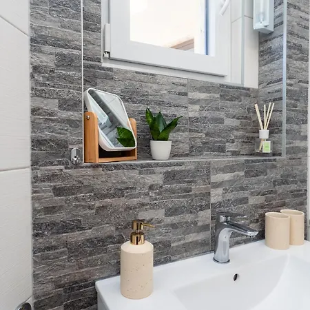 Boutique With Mediterranean Garden - Clair De Lune Fabci
